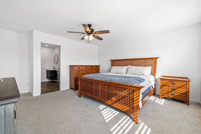 N7848 Maple Ridge ROAD, Oconomowoc, WI 53066