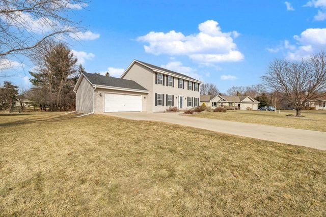 N7848 Maple Ridge ROAD, Oconomowoc, WI 53066