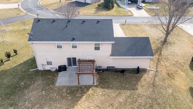 N7848 Maple Ridge ROAD, Oconomowoc, WI 53066