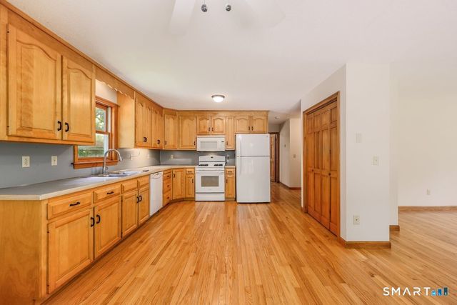 108 Fabyan Woodstock Road, Thompson, CT 06255