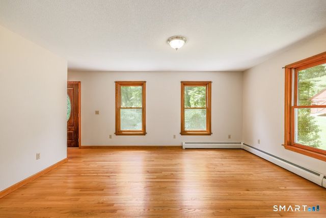 108 Fabyan Woodstock Road, Thompson, CT 06255