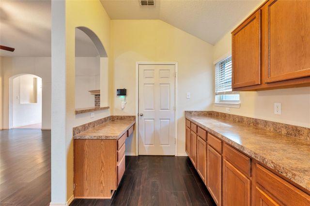 4816 Sapphire Lane, Granbury, TX 76049