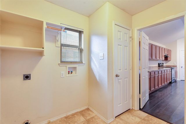 4816 Sapphire Lane, Granbury, TX 76049