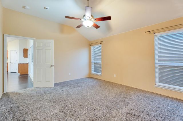 4816 Sapphire Lane, Granbury, TX 76049