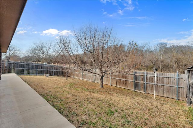 4816 Sapphire Lane, Granbury, TX 76049