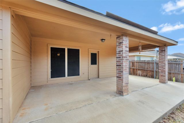 4816 Sapphire Lane, Granbury, TX 76049