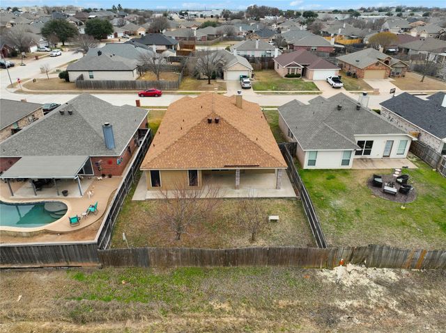 4816 Sapphire Lane, Granbury, TX 76049