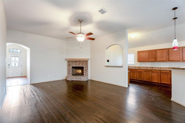 4816 Sapphire Lane, Granbury, TX 76049