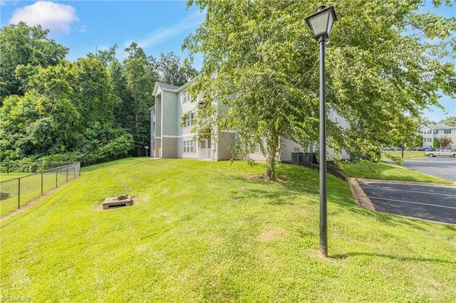 4705 Pennoak Lane L, Greensboro, NC 27407
