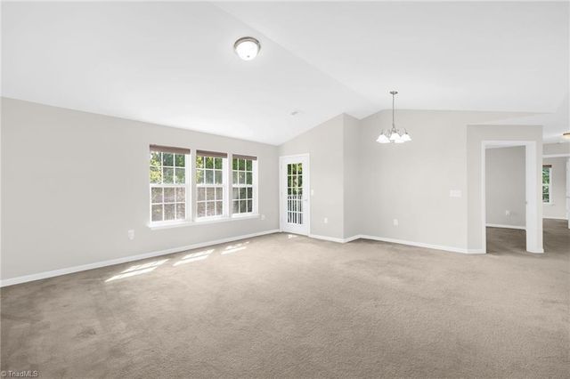 4705 Pennoak Lane L, Greensboro, NC 27407
