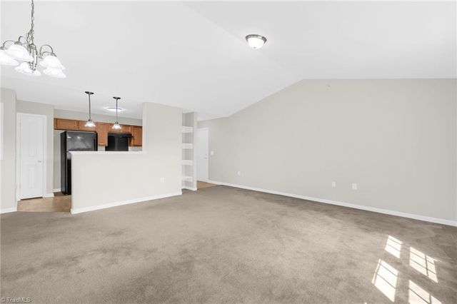 4705 Pennoak Lane L, Greensboro, NC 27407