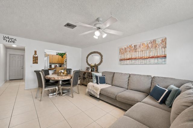 415 FLEMING Avenue, Greenacres, FL 33463