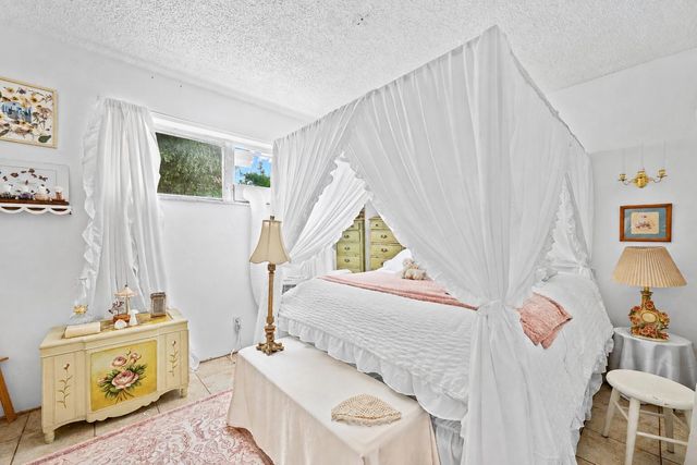 415 FLEMING Avenue, Greenacres, FL 33463