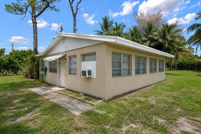 415 FLEMING Avenue, Greenacres, FL 33463