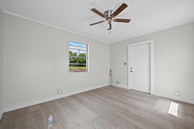 415 FLEMING Avenue, Greenacres, FL 33463