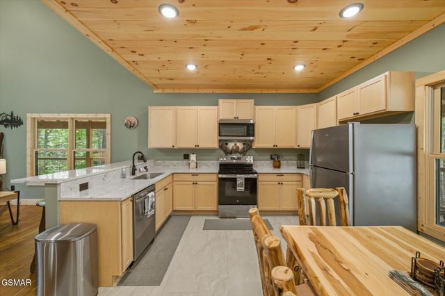 3045 Jones Creek Lane, Sevierville, TN 37862