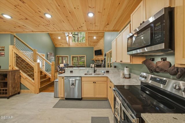 3045 Jones Creek Lane, Sevierville, TN 37862