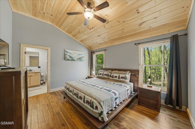 3045 Jones Creek Lane, Sevierville, TN 37862
