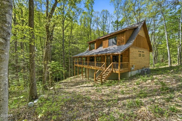 3045 Jones Creek Lane, Sevierville, TN 37862