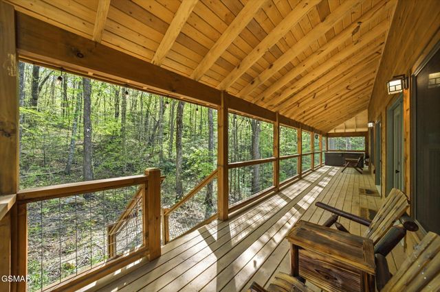 3045 Jones Creek Lane, Sevierville, TN 37862