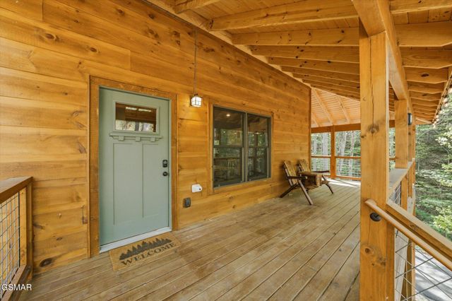 3045 Jones Creek Lane, Sevierville, TN 37862