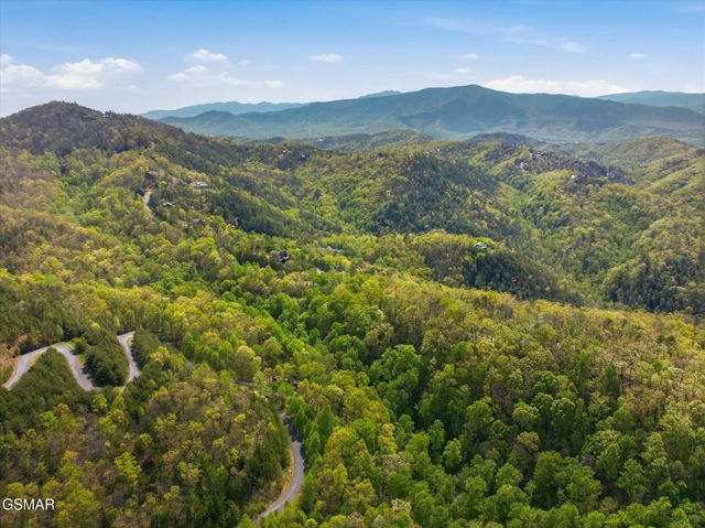 3045 Jones Creek Lane, Sevierville, TN 37862