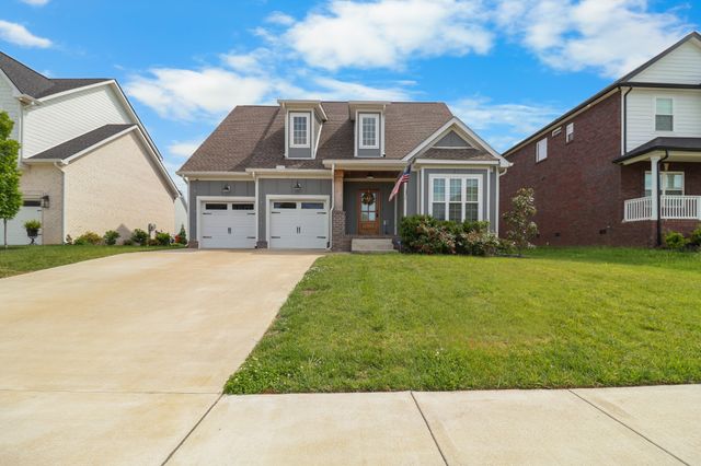 276 Bluebell Dr, Clarksville, TN 37043