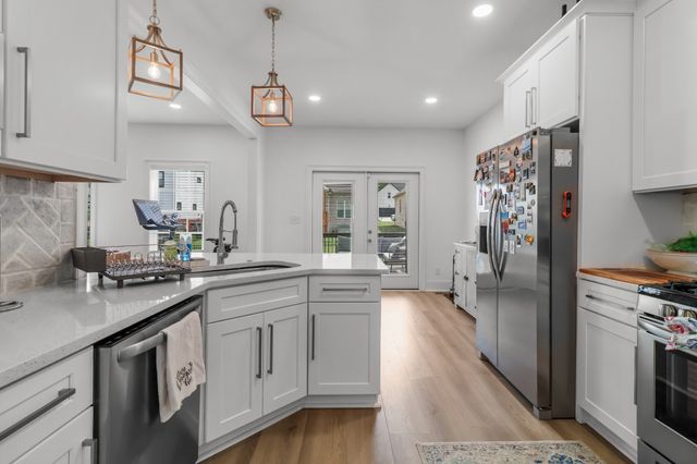 276 Bluebell Dr, Clarksville, TN 37043