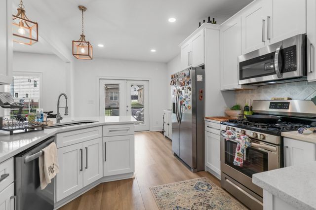 276 Bluebell Dr, Clarksville, TN 37043