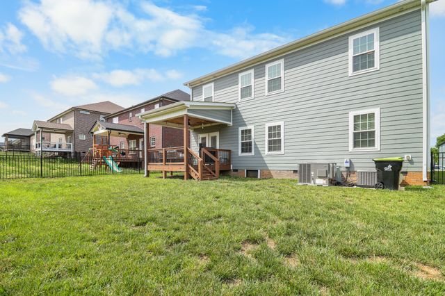 276 Bluebell Dr, Clarksville, TN 37043