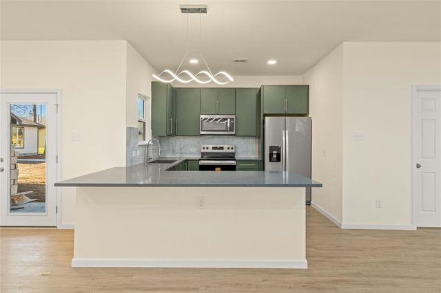 4656 N Teague Street, Rosharon, TX 77583