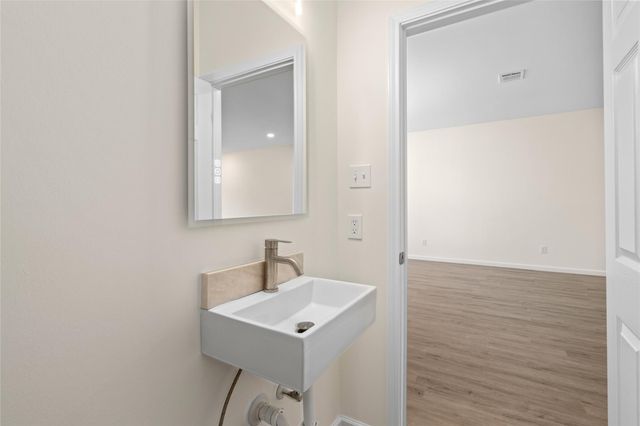 4656 N Teague Street, Rosharon, TX 77583