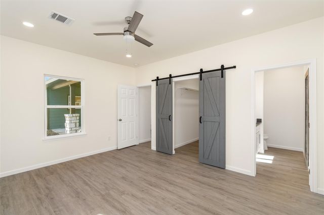 4656 N Teague Street, Rosharon, TX 77583