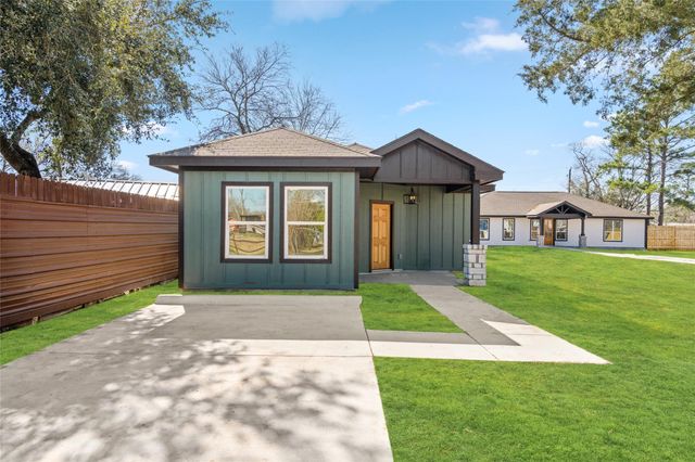 4656 N Teague Street, Rosharon, TX 77583