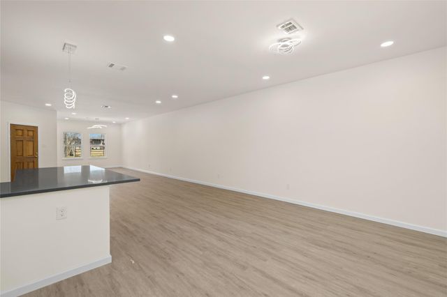 4656 N Teague Street, Rosharon, TX 77583