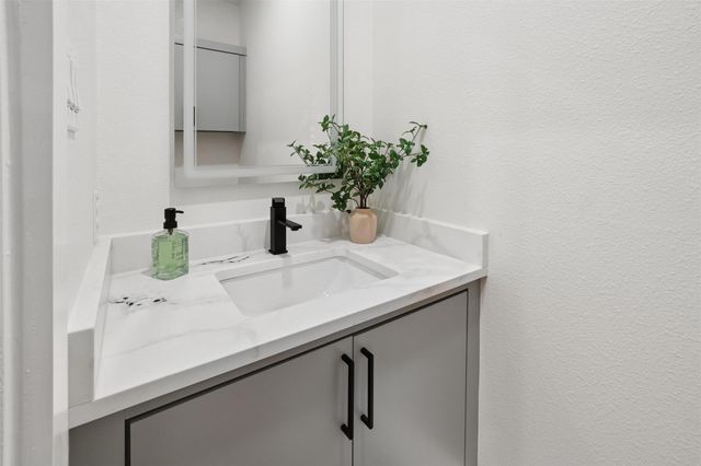 2646 Alabama Avenue, Dallas, TX 75216