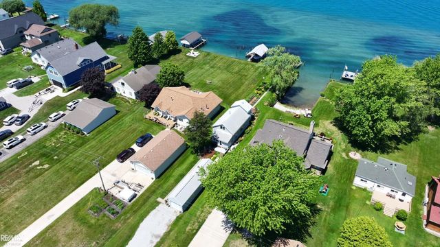 8292 Middle Channel Drive, Clay Twp, MI 48028