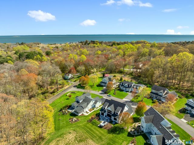 4 Bentons Knoll 2, Guilford, CT 06437