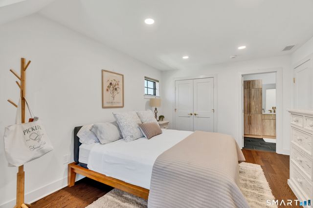 4 Bentons Knoll 2, Guilford, CT 06437