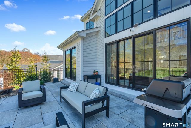 4 Bentons Knoll 2, Guilford, CT 06437