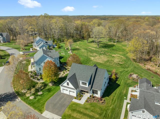 4 Bentons Knoll 2, Guilford, CT 06437