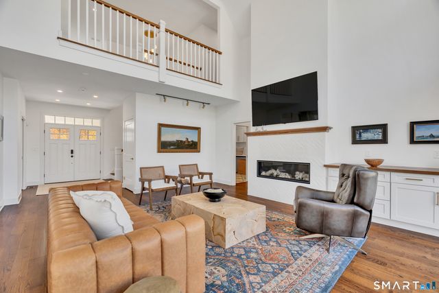4 Bentons Knoll 2, Guilford, CT 06437