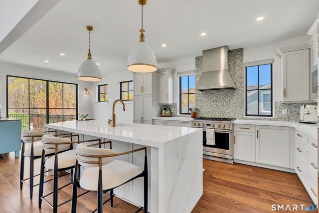4 Bentons Knoll 2, Guilford, CT 06437