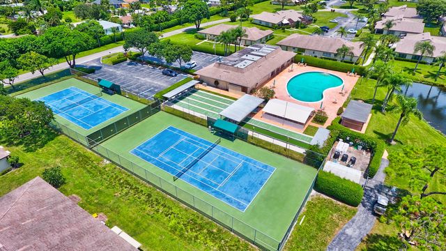 5031 NESTING Way D, Delray Beach, FL 33484