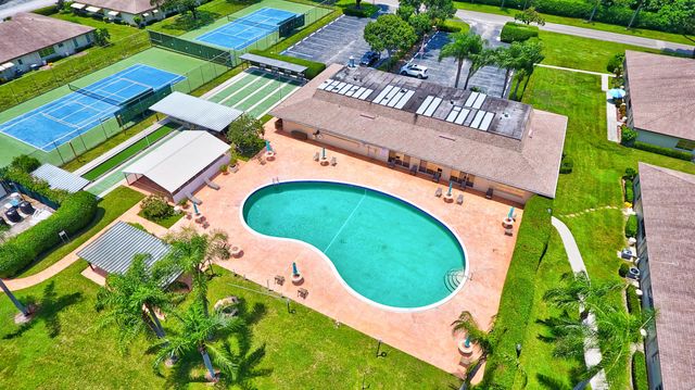 5031 NESTING Way D, Delray Beach, FL 33484