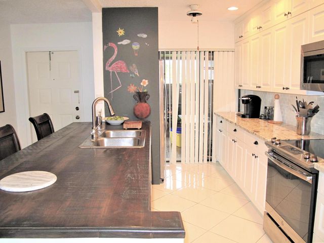 5031 NESTING Way D, Delray Beach, FL 33484