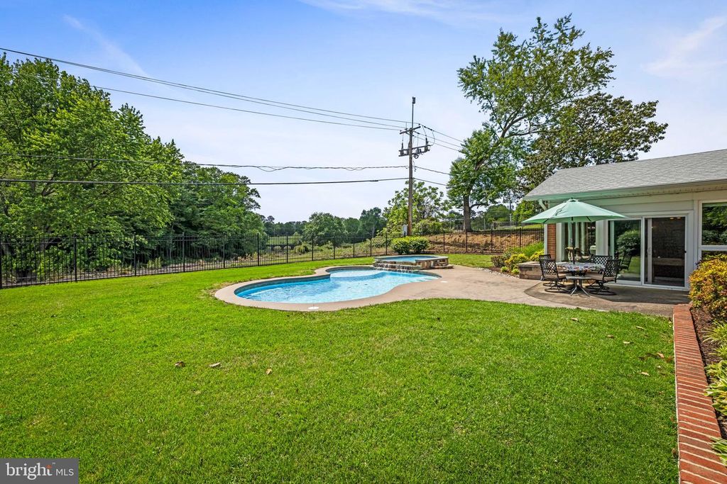 Image 33 of property listing at 12227 FOXHILL LN, Bowie, MD 20715
