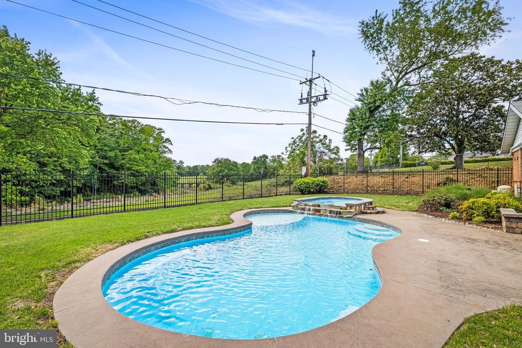 Image 34 of property listing at 12227 FOXHILL LN, Bowie, MD 20715