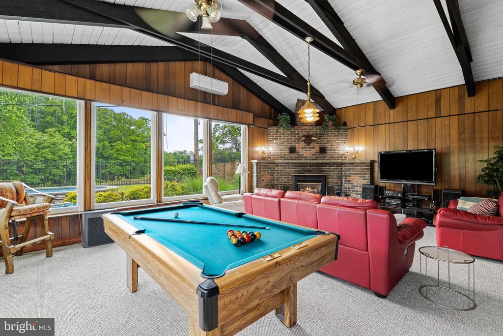 Image 7 of property listing at 12227 FOXHILL LN, Bowie, MD 20715