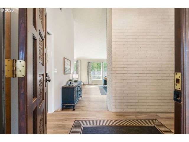 2775 Ne LINDEN Ave, Gresham, OR 97030